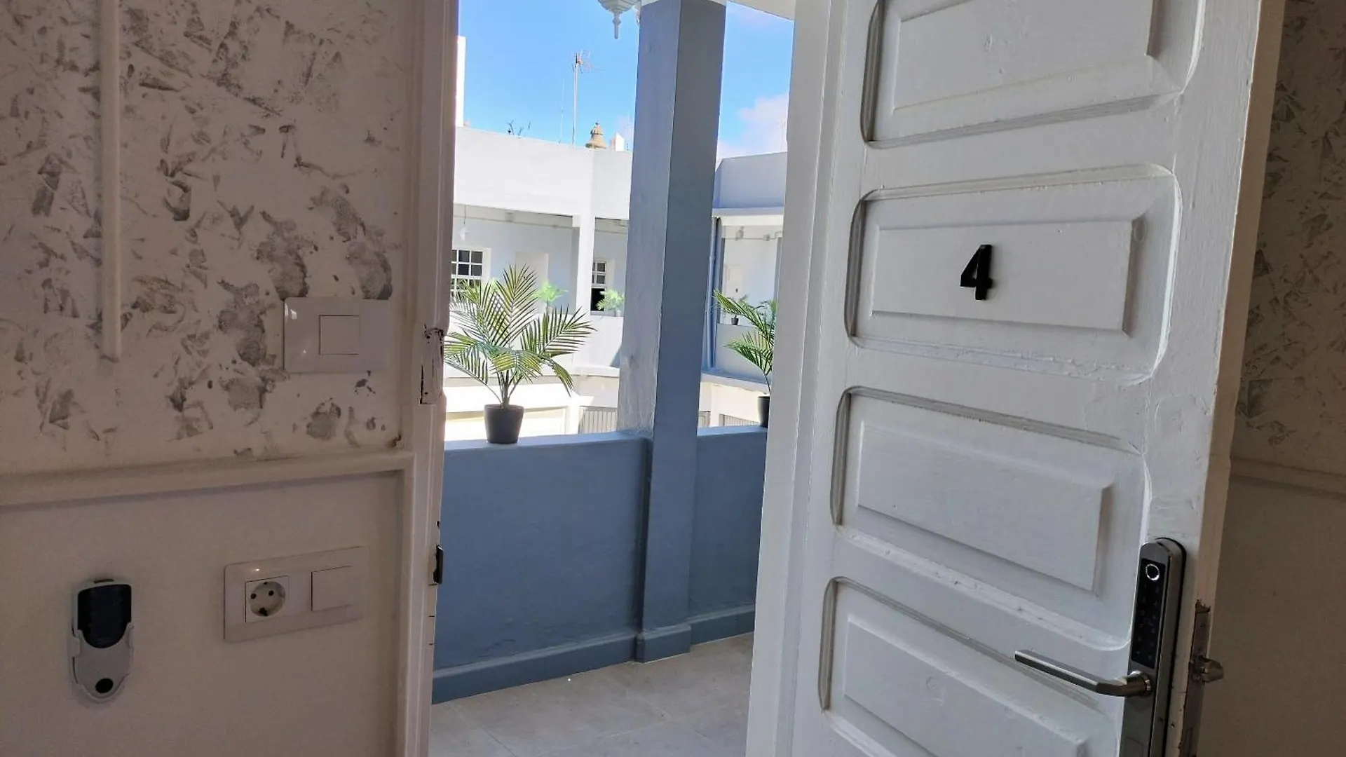 Room27- City Center La Laguna