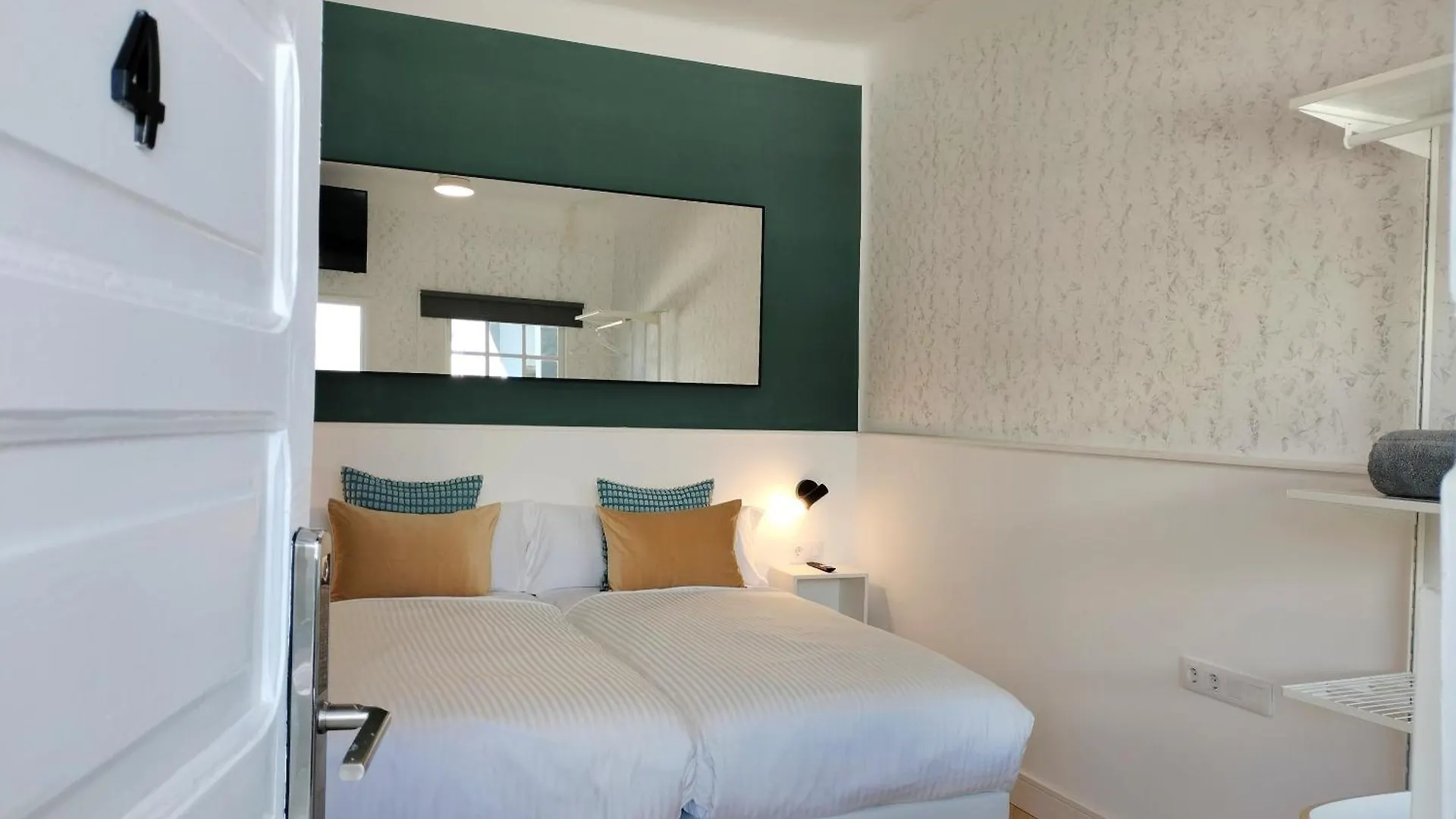Room27- City Center La Laguna  Spain
