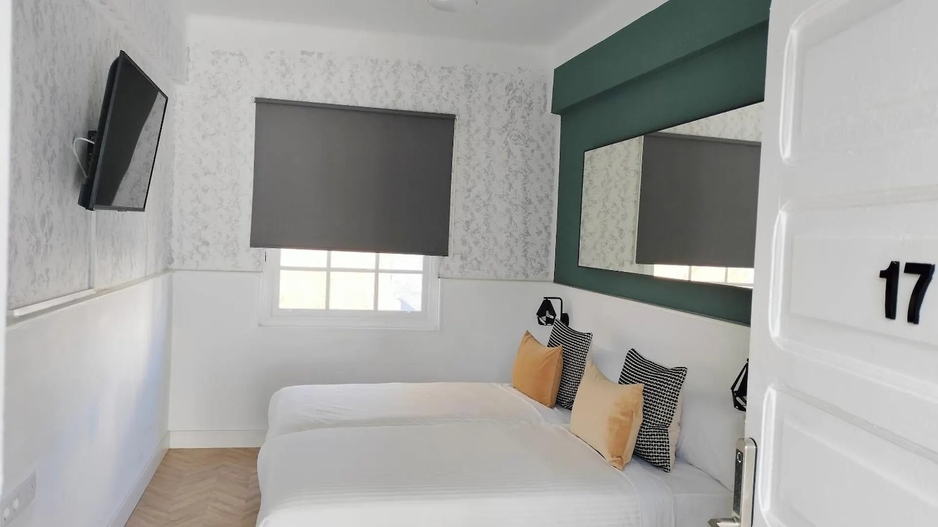 Room27- City Center La Laguna  La Laguna (Tenerife)